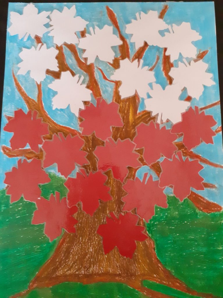 obraz drzewa z czerwonymi i białymi liśćmi.