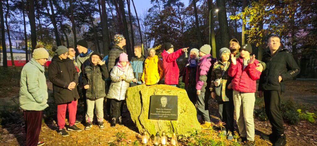 Wycieczka edukacyjna do Parku Solidarności w Policach z okazji Święta Niepodległości!