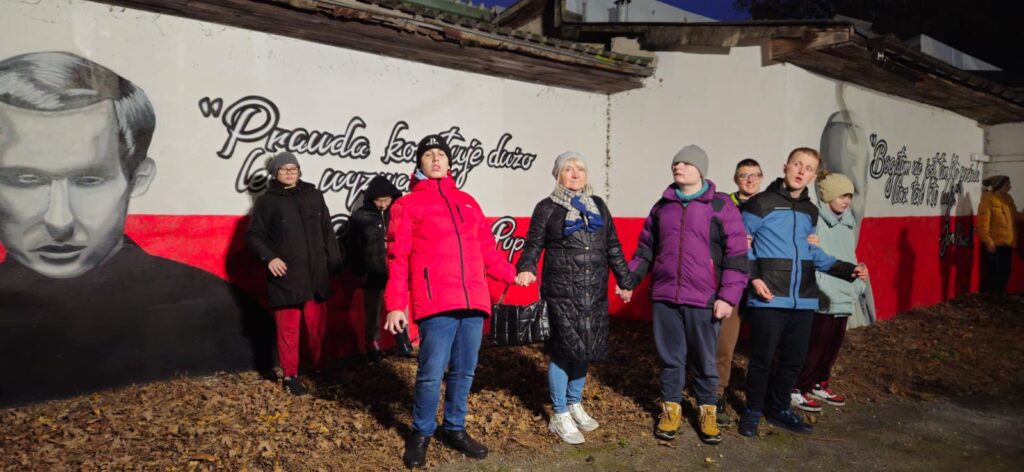 Wycieczka edukacyjna do Parku Solidarności w Policach z okazji Święta Niepodległości!