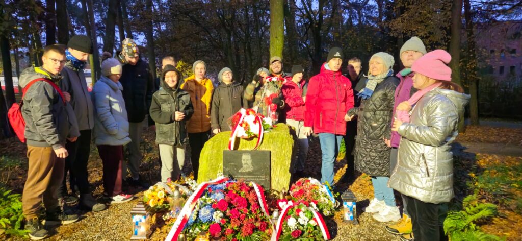 Wycieczka edukacyjna do Parku Solidarności w Policach z okazji Święta Niepodległości!